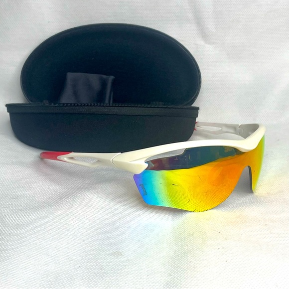 Pugs Retro Wrap Sunglasses Style 125-C Model A12 Gloss White Red Reflective - Picture 1 of 16